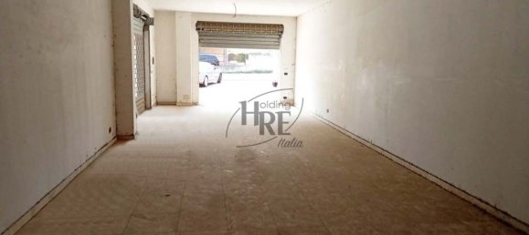 94m² Commercial property in Montalto Uffugo, Italy No. 337992 10