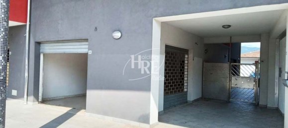 94m² Commercial property in Montalto Uffugo, Italy No. 337992 6