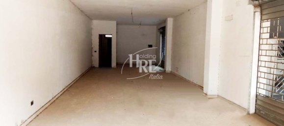 94m² Commercial property in Montalto Uffugo, Italy No. 337992 8
