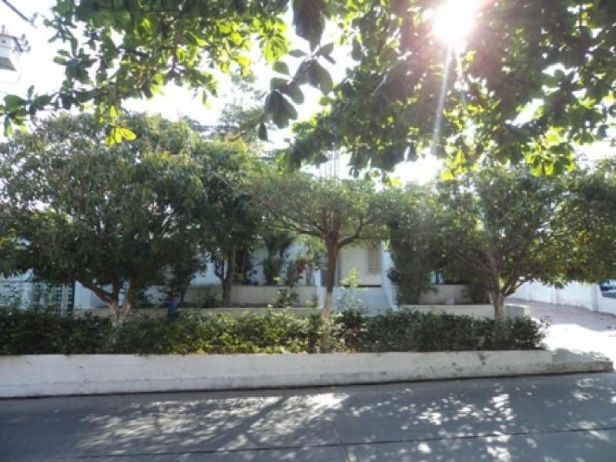 20 bedrooms House in Atlantico, Colombia No. 5696