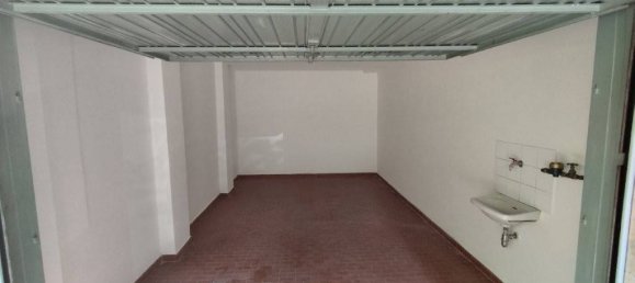  مرآب في Trieste, Italy 18متر مربع رقم 280562 2