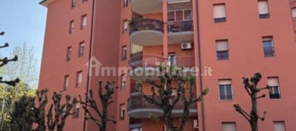 4 bedrooms Apartment in Cento, Italy No. 370976 3