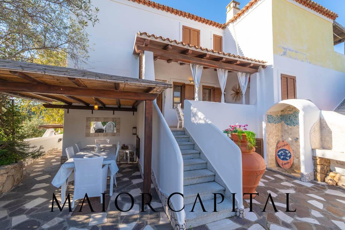 Квартира с 4 спальнями в Орозеи, Италия № 170575