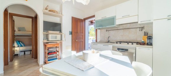 Квартира с 4 спальнями в Орозеи, Италия № 170575 35