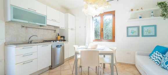 Квартира с 4 спальнями в Орозеи, Италия № 170575 36