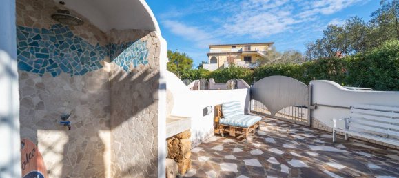 Квартира с 4 спальнями в Орозеи, Италия № 170575 5