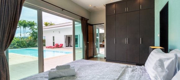 4 bedrooms Villa in Phuket, Thailand No. 6057 14