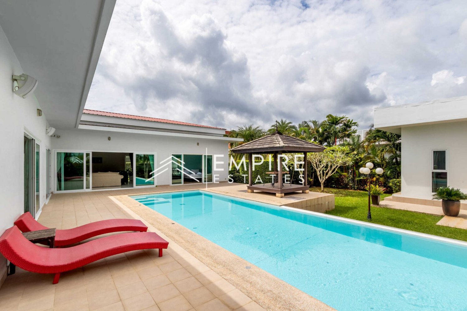 4 bedrooms Villa in Phuket, Thailand No. 6057