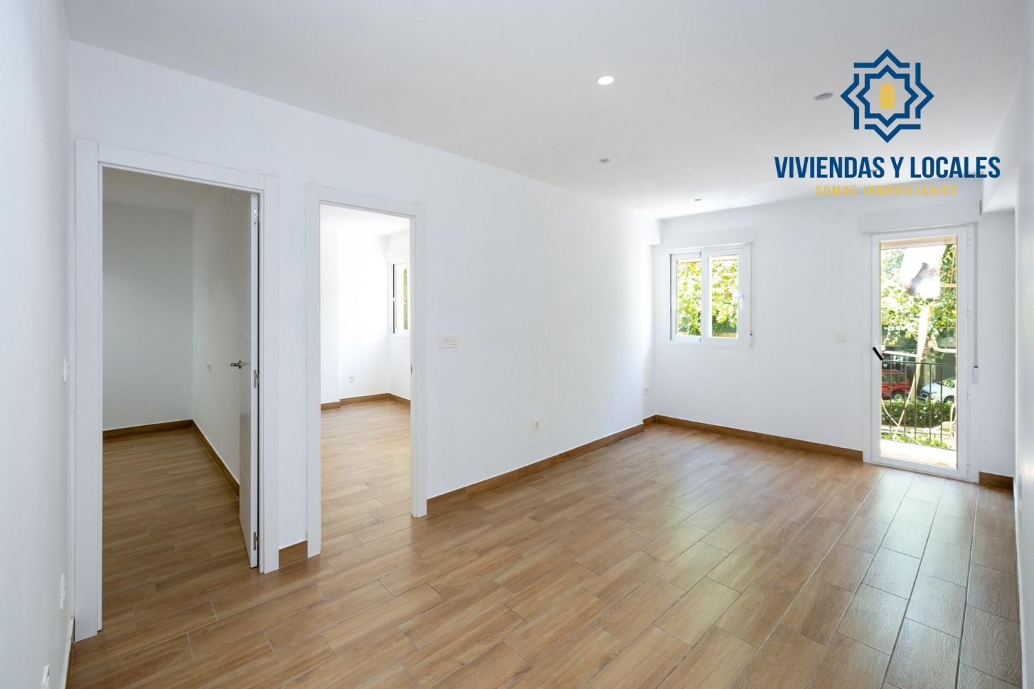 3 bedrooms Apartment in Granada, Spain No. 137027