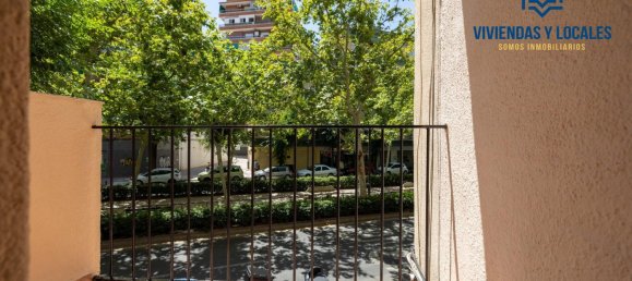 3 bedrooms Apartment in Granada, Spain No. 137027 3