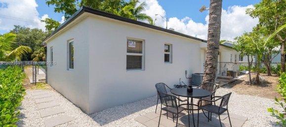 2 Schlafzimmer Villa in Miami, USA, Nr. 615002 11