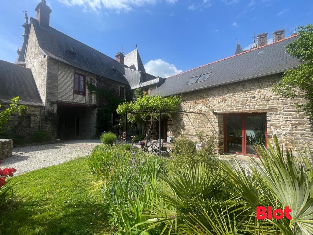 4 chambres Châteaux à Vitré, France No. 162208