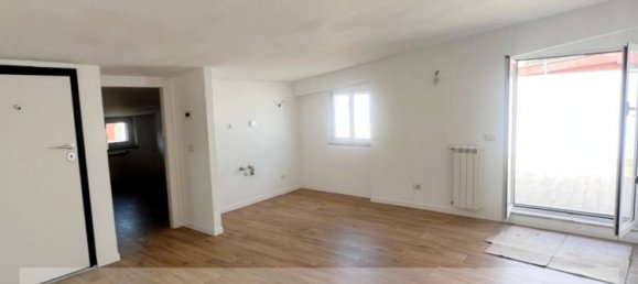 4-Zimmer Wohnung in Rome, Italy, Nr. 261528 8
