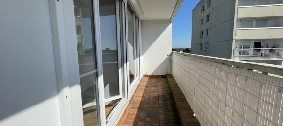 Apartamento de 2 dormitorios en Pontault-Combault, France No. 333360 9