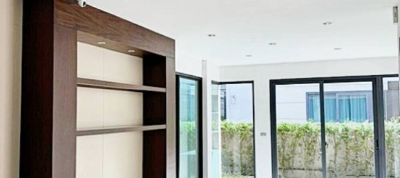 4 bedrooms Cafe / restaurant in Bangkok, Thailand No. 14321 7