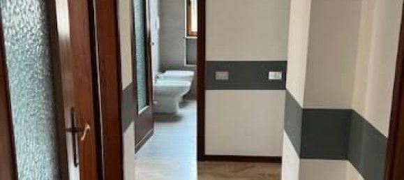 Apartamento de 4 habitaciónes en Piacenza, Italy No. 37073 9
