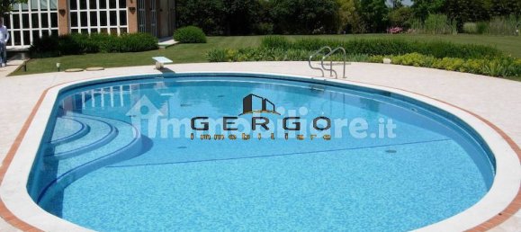 5 bedrooms Villa in Roncade, Italy No. 229520 20