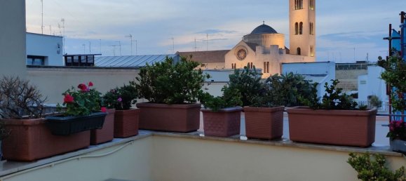 3 rooms Apartment in Bari, Italy No. 268042 2