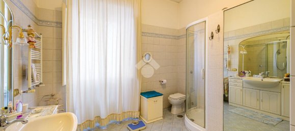 7 rooms Apartment in Rome, Italy No. 156807 20