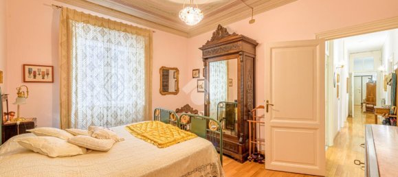 7 rooms Apartment in Rome, Italy No. 156807 17