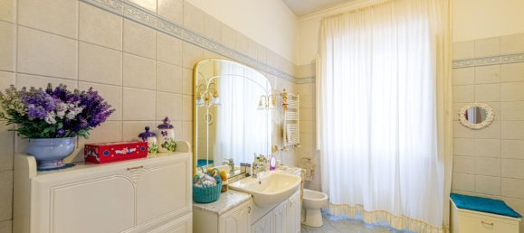 7 rooms Apartment in Rome, Italy No. 156807 19