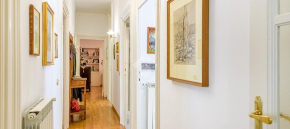 7 rooms Apartment in Rome, Italy No. 156807 6