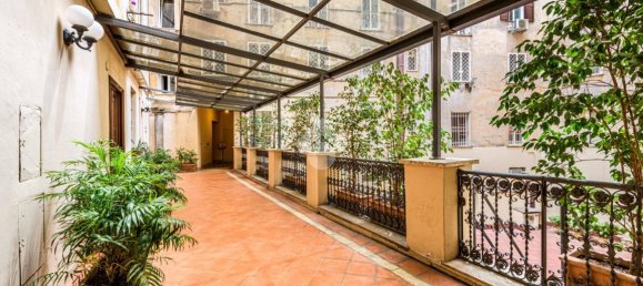 7 rooms Apartment in Rome, Italy No. 156807 2