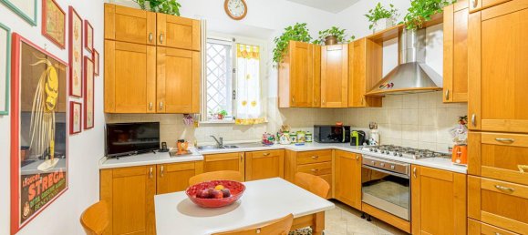 7 rooms Apartment in Rome, Italy No. 156807 18