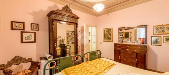 7 rooms Apartment in Rome, Italy No. 156807 16