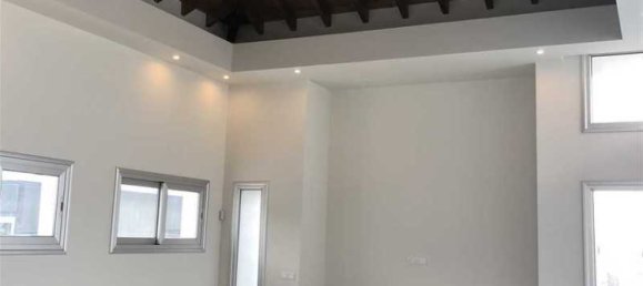 3 bedrooms Villa in Limassol, Cyprus No. 7580 13