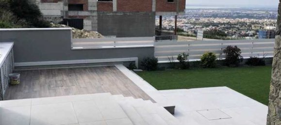 3 bedrooms Villa in Limassol, Cyprus No. 7580 7