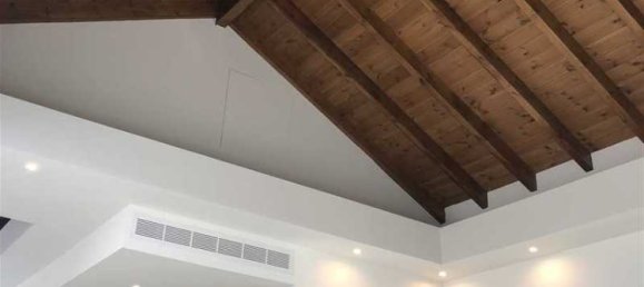 3 bedrooms Villa in Limassol, Cyprus No. 7580 9