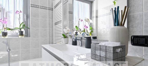 Квартира с 2 спальнями в Бергамо, Италия № 191140 18