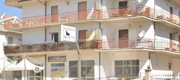 2-salle Propriété commerciale à Avezzano, Italy No. 20572 3