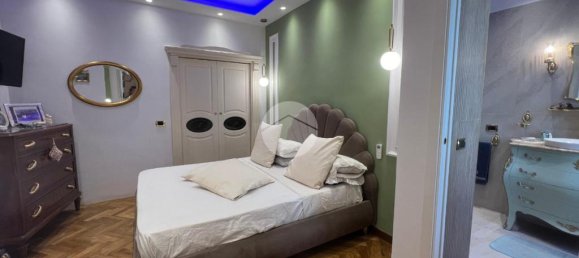 2 Schlafzimmer Wohnung in Naples, Italy, Nr. 329172 25