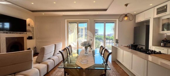 2 Schlafzimmer Wohnung in Naples, Italy, Nr. 329172 10