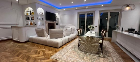 2 Schlafzimmer Wohnung in Naples, Italy, Nr. 329172 17