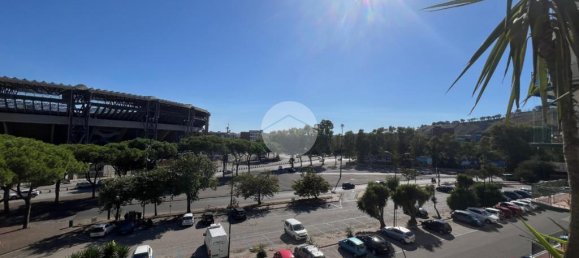 2 Schlafzimmer Wohnung in Naples, Italy, Nr. 329172 33