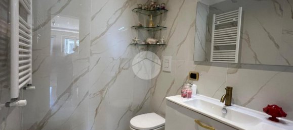 2 Schlafzimmer Wohnung in Naples, Italy, Nr. 329172 24