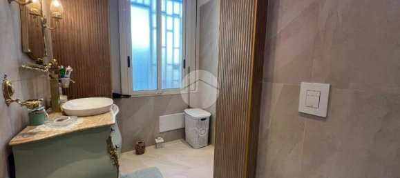 2 Schlafzimmer Wohnung in Naples, Italy, Nr. 329172 29