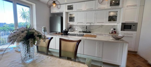 2 Schlafzimmer Wohnung in Naples, Italy, Nr. 329172 9