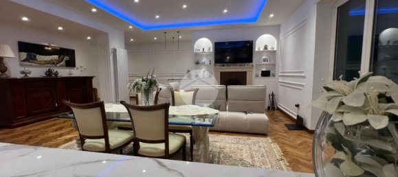 2 Schlafzimmer Wohnung in Naples, Italy, Nr. 329172 19