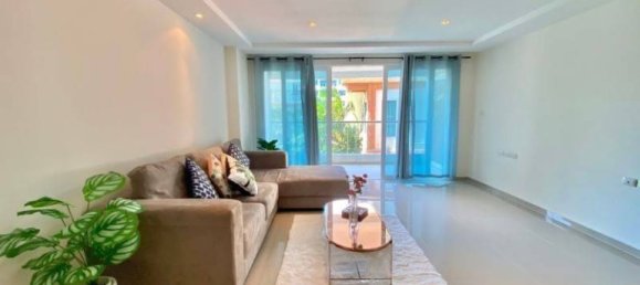 2 bedrooms Condo in Pattaya, Thailand No. 11649 2