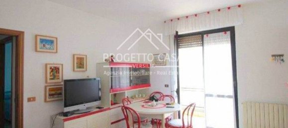 2 bedrooms Apartment in Viareggio, Italy No. 354259 4