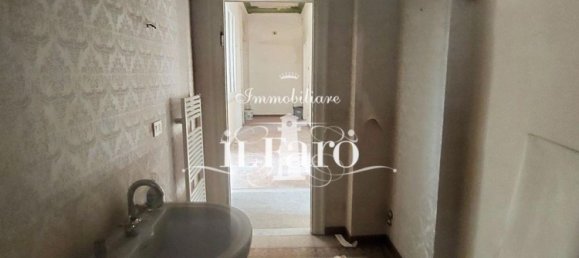 11 rooms Penthouse in Lucca, Italy No. 169036 18