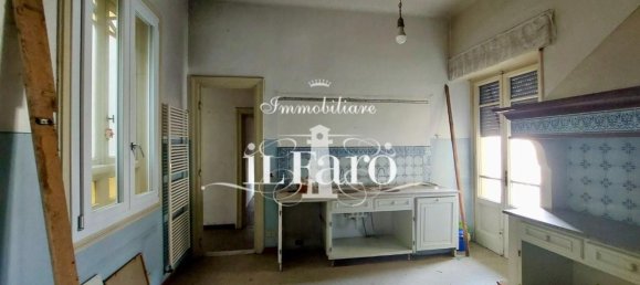 11 rooms Penthouse in Lucca, Italy No. 169036 23