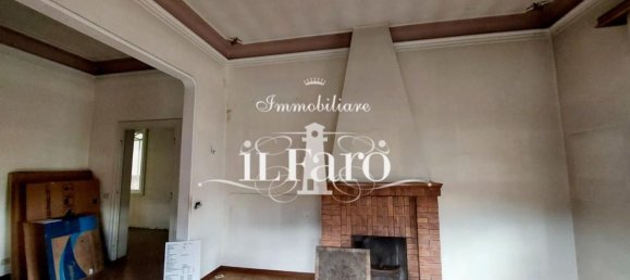 11 rooms Penthouse in Lucca, Italy No. 169036 8