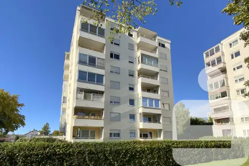 Квартира с 3 комнатами в Neu-Ulm, Германия № 362248