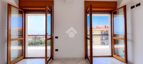 4 bedrooms Apartment in Formia, Italy No. 326897 18