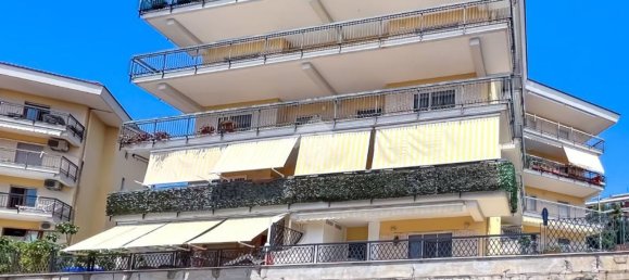 4 bedrooms Apartment in Formia, Italy No. 326897 2